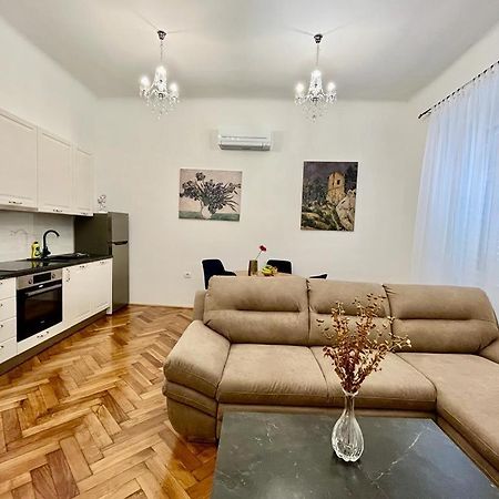 Lux Apartmans Apartment Pula Exterior photo